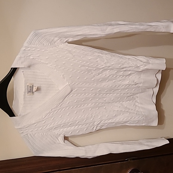 G.H. Bass & Co. Sweaters - Bass ribbed v neck sweater